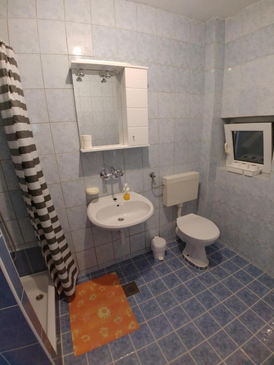 סאלי Apartment Svetka מראה חיצוני תמונה