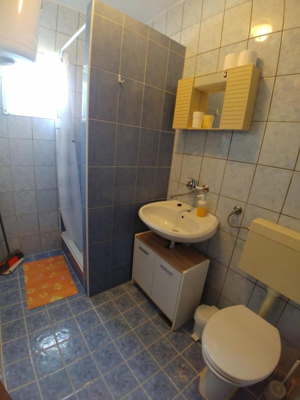 סאלי Apartment Svetka מראה חיצוני תמונה