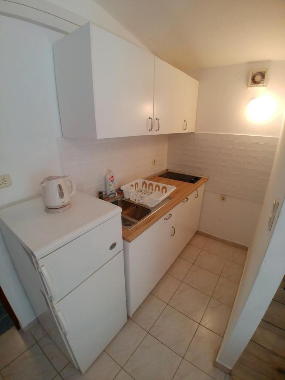 סאלי Apartment Svetka מראה חיצוני תמונה