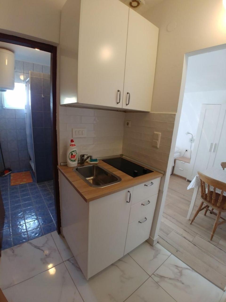 סאלי Apartment Svetka מראה חיצוני תמונה