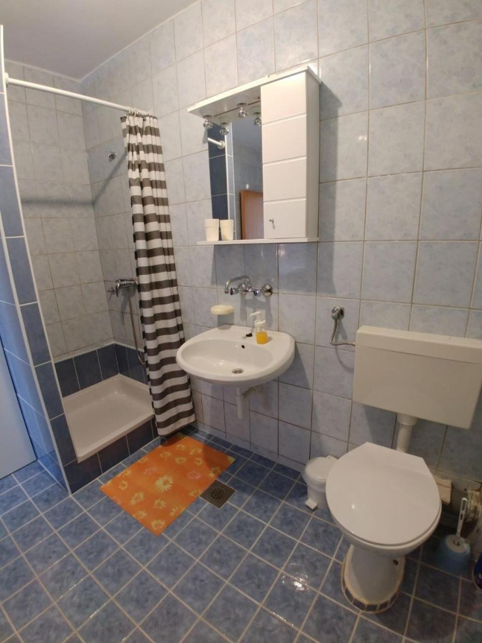 סאלי Apartment Svetka מראה חיצוני תמונה