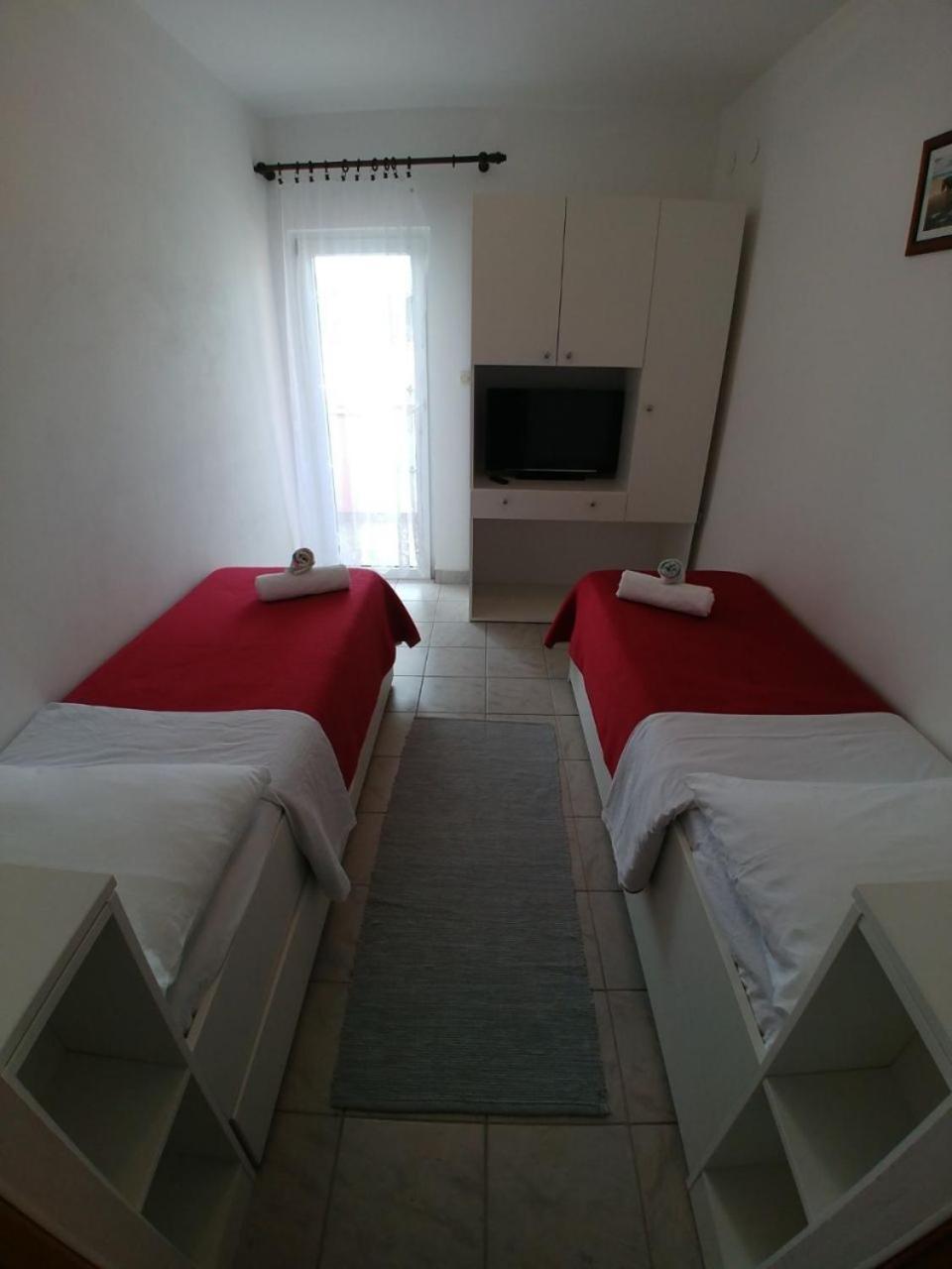 סאלי Apartment Svetka מראה חיצוני תמונה