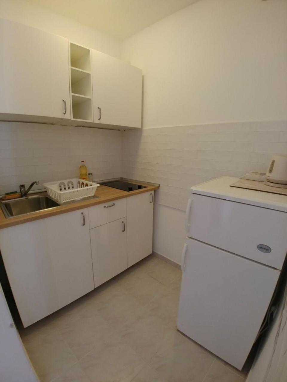 סאלי Apartment Svetka מראה חיצוני תמונה