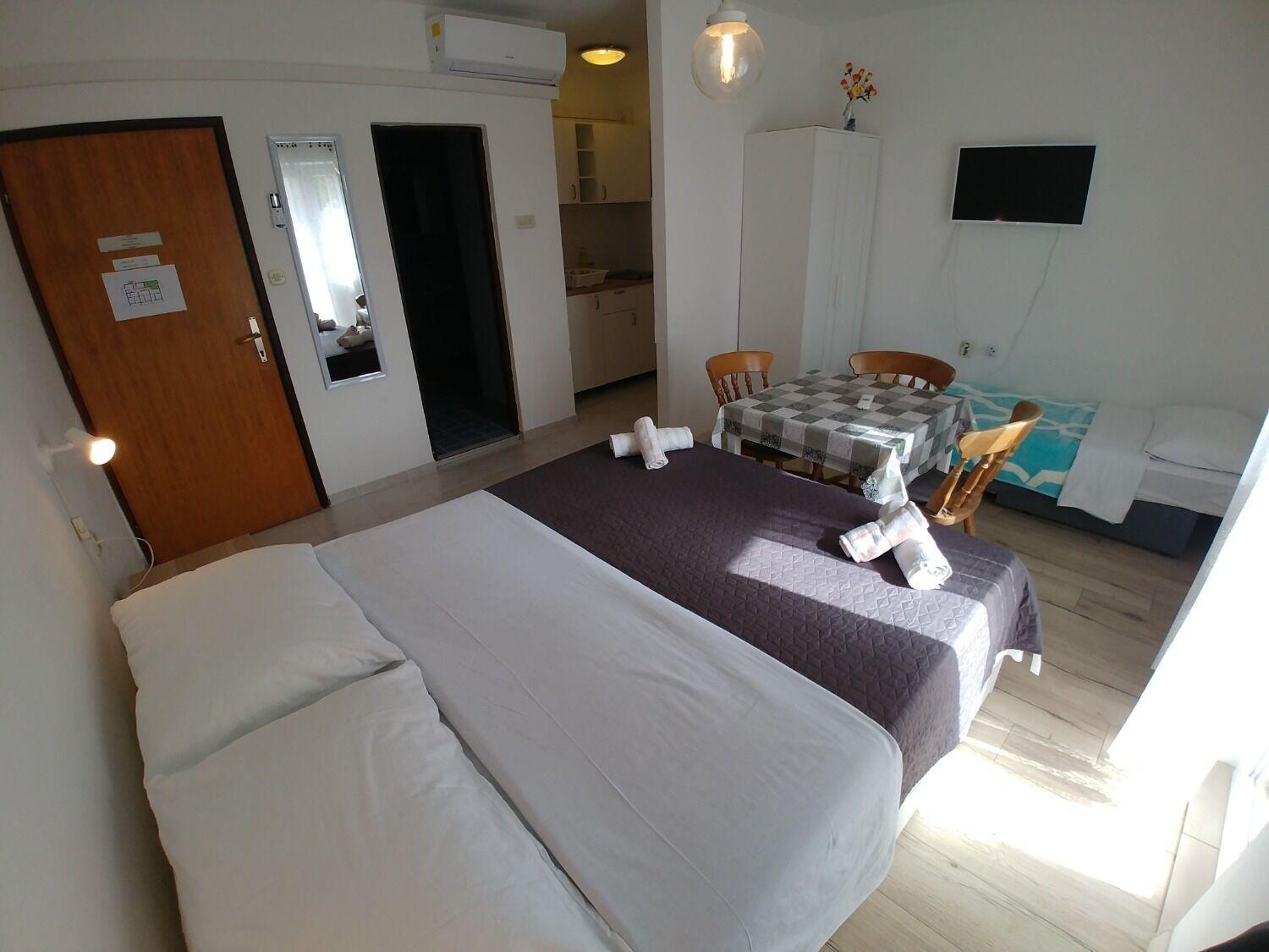 סאלי Apartment Svetka מראה חיצוני תמונה